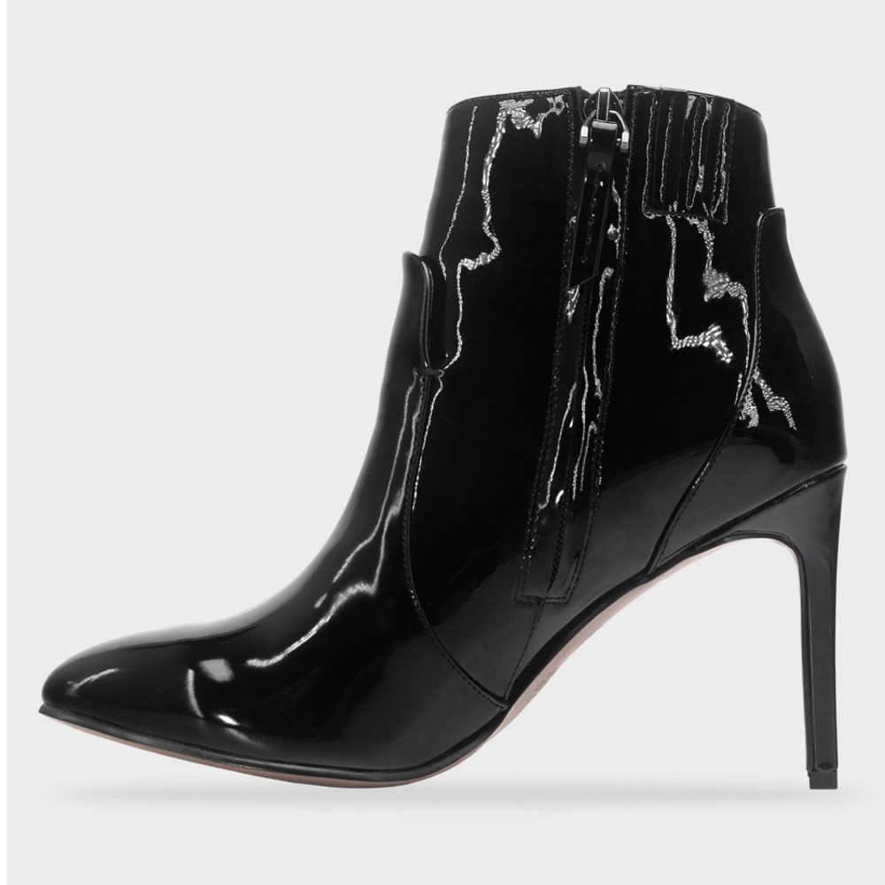 Rebekah Patent Pointed Heeled Ankle Bootie sz 9